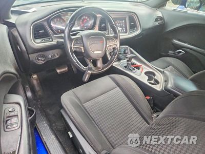 Zdjęcie 8 z 12 samochodu: 2019 DODGE CHALLENGER SXT VIN:2C3CDZAG8KH587679 - miniatura