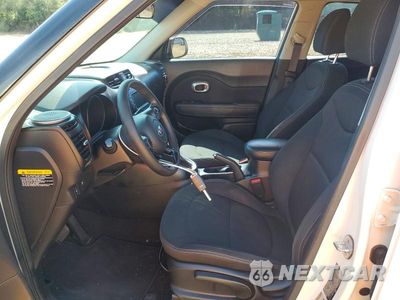 Zdjęcie 7 z 13 samochodu: 2018 KIA SOUL BASE VIN:KNDJN2A2XJ7619912 - miniatura