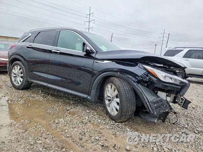 Czwarte zdjęcie samochodu z boku: 2019 INFINITI QX50 ESSENTIAL VIN:3PCAJ5M3XKF117396 - miniatura