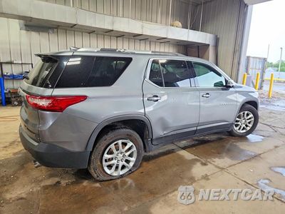 Trzecie zdjęcie samochodu z tyłu: 2018 CHEVROLET TRAVERSE LT VIN:1GNEVGKW3JJ116295 - miniatura
