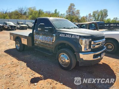Czwarte zdjęcie samochodu z boku: 2019 FORD F450 SUPER DUTY VIN:1FDUF4GT3KEG02917 - miniatura