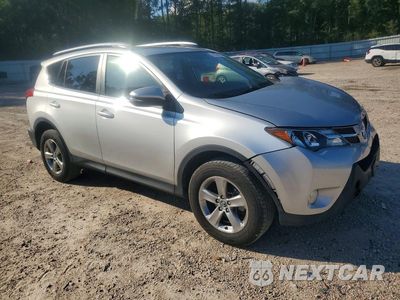 Czwarte zdjęcie samochodu z boku: 2015 TOYOTA RAV4 XLE VIN:JTMWFREV0FD052747 - miniatura
