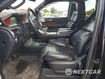 Zdjęcie 7 z 13 samochodu: 2019 LINCOLN NAVIGATOR RESERVE VIN:5LMJJ2LT7KEL09000 - miniatura