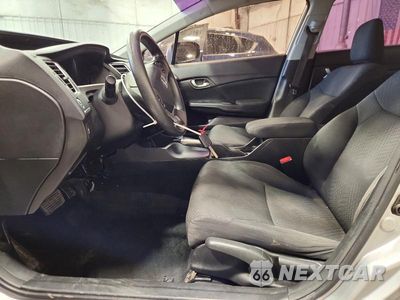 Zdjęcie 7 z 13 samochodu: 2015 HONDA CIVIC LX VIN:19XFB2F50FE090883 - miniatura