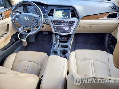 Zdjęcie 8 z 12 samochodu: 2016 HYUNDAI SONATA LIMITED VIN:5NPE34AF2GH320800 - miniatura