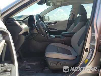 Zdjęcie 7 z 13 samochodu: 2023 TOYOTA RAV4 XLE VIN:2T3W1RFV4PW284012 - miniatura
