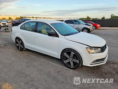 Czwarte zdjęcie samochodu z boku: 2017 VOLKSWAGEN JETTA SPORT VIN:3VWD17AJ9HM409683 - miniatura