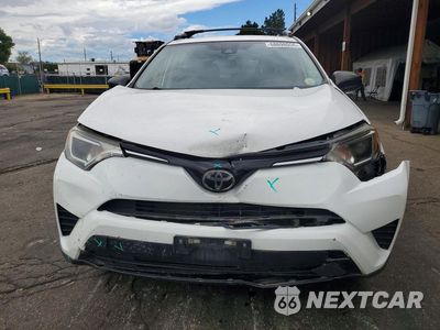 Piąte zdjęcie samochodu w środku: 2018 TOYOTA RAV4 LE VIN:JTMBFREV3JJ225282 - miniatura