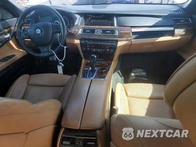 Zdjęcie 8 z 12 samochodu: 2015 BMW 750 XI VIN:WBAYB6C54FD965899 - miniatura