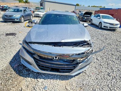 Czwarte zdjęcie samochodu z boku: 2018 HONDA ACCORD SPORT VIN:1HGCV1F32JA071431 - miniatura