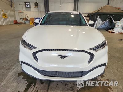 Piąte zdjęcie samochodu w środku: 2021 FORD MUSTANG MACH-E SELECT VIN:3FMTK1RM6MMA49088 - miniatura