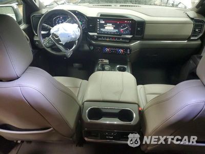 Zdjęcie 8 z 12 samochodu: 2024 GMC SIERRA K1500 SLT VIN:3GTUUDE85RG163943 - miniatura