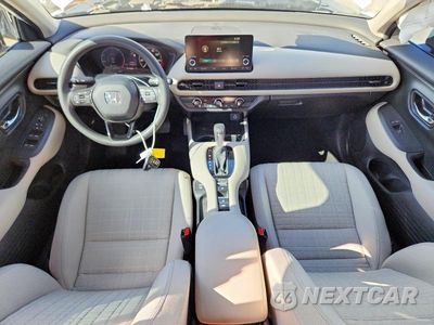 Zdjęcie 8 z 12 samochodu: 2024 HONDA HR-V LX VIN:3CZRZ1H30RM720257 - miniatura