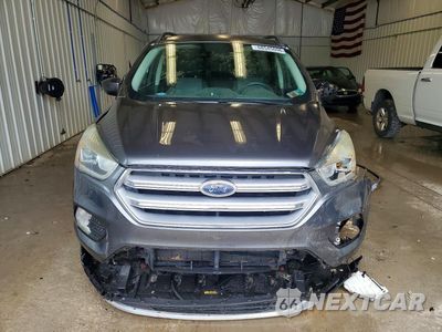 Piąte zdjęcie samochodu w środku: 2017 FORD ESCAPE SE VIN:1FMCU0GD7HUC98590 - miniatura
