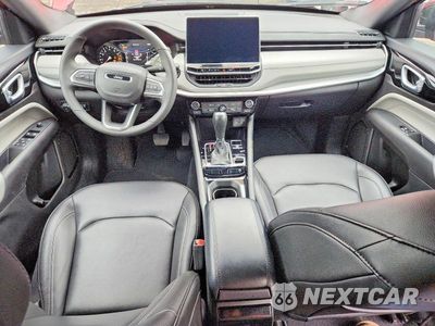Zdjęcie 8 z 13 samochodu: 2025 JEEP COMPASS LIMITED VIN:3C4NJDCN0ST565128 - miniatura