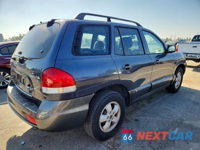 Trzecie zdjęcie samochodu z tyłu: 2005 HYUNDAI SANTA FE GLS VIN:KM8SC13D05U874557 - miniatura