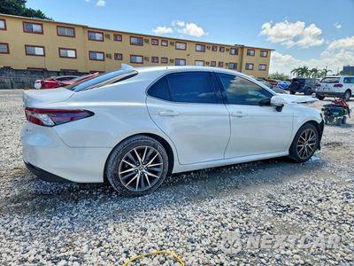 Trzecie zdjęcie samochodu z tyłu: 2023 TOYOTA CAMRY XLE VIN:4T1F11AK0PU790203 - miniatura