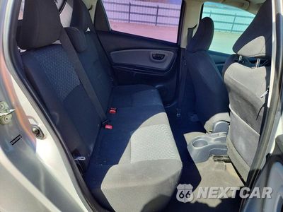Zdjęcie 10 z 13 samochodu: 2015 TOYOTA YARIS 5-DOOR L VIN:VNKKTUD35FA047319 - miniatura