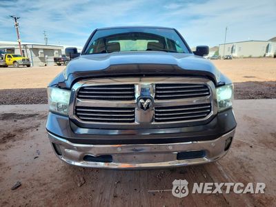 Piąte zdjęcie samochodu w środku: 2016 RAM 1500 SLT VIN:1C6RR6LM1GS201815 - miniatura