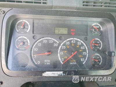 Zdjęcie 9 z 12 samochodu: 2015 FREIGHTLINER CASCADIA 125 VIN:1FUJGEDV6FLGJ9742 - miniatura