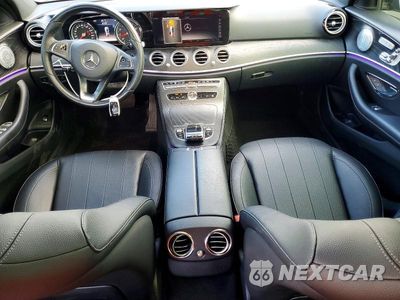 Zdjęcie 8 z 12 samochodu: 2018 MERCEDES-BENZ E 300 VIN:WDDZF4JB8JA454348 - miniatura