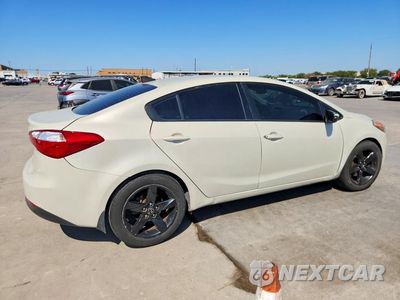 Trzecie zdjęcie samochodu z tyłu: 2014 KIA FORTE LX VIN:KNAFK4A69E5190516 - miniatura