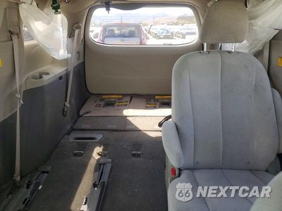 Zdjęcie 10 z 13 samochodu: 2011 TOYOTA SIENNA LE VIN:5TDJK3DC1BS002960 - miniatura