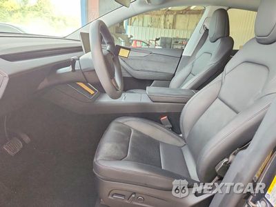 Zdjęcie 7 z 12 samochodu: 2026 TESLA MODEL Y VIN:7SAYGDEE2TA391443 - miniatura