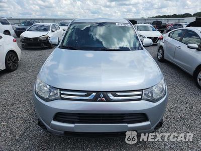 Piąte zdjęcie samochodu w środku: 2014 MITSUBISHI OUTLANDER SE VIN:JA4AD3A35EZ017442 - miniatura