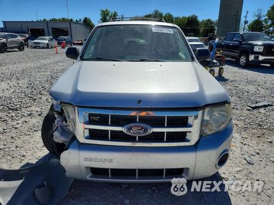 Piąte zdjęcie samochodu w środku: 2010 FORD ESCAPE XLS VIN:1FMCU9C73AKD34779 - miniatura