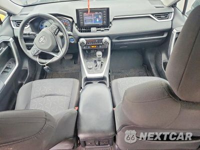 Zdjęcie 8 z 12 samochodu: 2021 TOYOTA RAV4 HYBRID XLE VIN:2T3R6RFVXMW019007 - miniatura