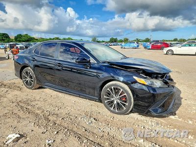 Czwarte zdjęcie samochodu z boku: 2019 TOYOTA CAMRY SE VIN:4T1B11HK8KU739125 - miniatura
