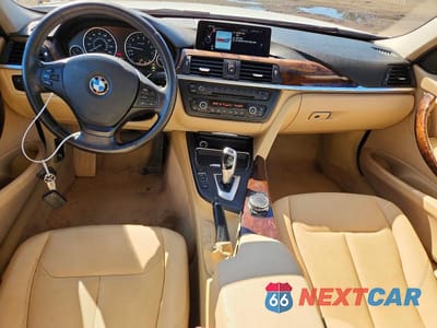 Zdjęcie 8 z 12 samochodu: 2014 BMW 320 I XDRIVE VIN:WBA3C3G58ENS71970 - miniatura