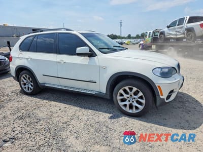 Czwarte zdjęcie samochodu z boku: 2011 BMW X5 XDRIVE35I VIN:5UXZV4C56BL414519 - miniatura