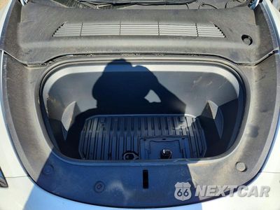 Zdjęcie 12 z 14 samochodu: 2024 TESLA MODEL Y VIN:7SAYGAEE6RF152794 - miniatura