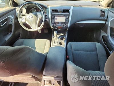 Zdjęcie 8 z 12 samochodu: 2015 NISSAN ALTIMA 2.5 SV VIN:1N4AL3AP1FC195029 - miniatura