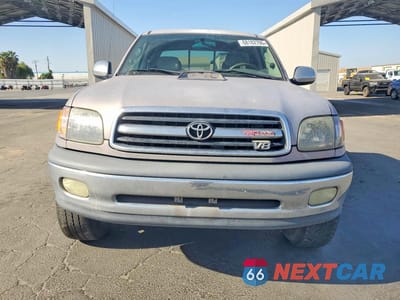 Piąte zdjęcie samochodu w środku: 2001 TOYOTA TUNDRA SR5 VIN:5TBRT34131S202423 - miniatura