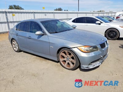 Czwarte zdjęcie samochodu z boku: 2006 BMW 330 I VIN:WBAVB33536KR73618 - miniatura