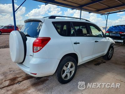 Trzecie zdjęcie samochodu z tyłu: 2006 TOYOTA RAV4 BASE VIN:JTMBK33V466003470 - miniatura