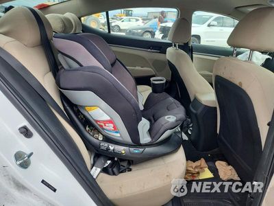 Zdjęcie 10 z 12 samochodu: 2018 HYUNDAI ELANTRA SE VIN:5NPD74LF7JH326483 - miniatura