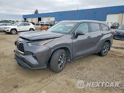 2022 TOYOTA HIGHLANDER XLE 5TDGZRBH7NS581691 - główne zdjęcie licytacji z USA - miniatura