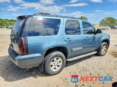 Trzecie zdjęcie samochodu z tyłu: 2010 GMC YUKON SLT VIN:1GKUKCE03AR129700 - miniatura