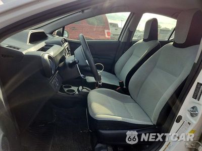 Zdjęcie 7 z 12 samochodu: 2015 TOYOTA PRIUS C ONE VIN:JTDKDTB32F1093922 - miniatura