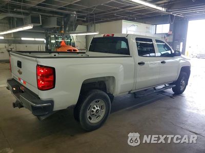 Trzecie zdjęcie samochodu z tyłu: 2019 CHEVROLET SILVERADO K2500 HEAVY DUTY VIN:1GC1KREG3KF253113 - miniatura