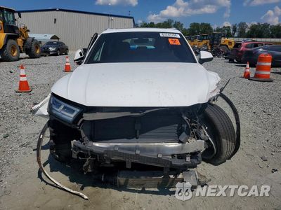 Piąte zdjęcie samochodu w środku: 2019 AUDI Q5 PREMIUM PLUS VIN:WA1BNAFYXK2027589 - miniatura