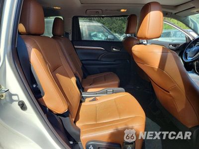Zdjęcie 11 z 13 samochodu: 2019 TOYOTA HIGHLANDER LIMITED PLATINUM VIN:5TDDZRFH3KS711524 - miniatura