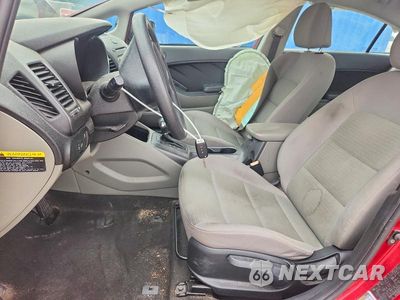Zdjęcie 7 z 12 samochodu: 2015 KIA FORTE LX VIN:KNAFX4A66F5345672 - miniatura