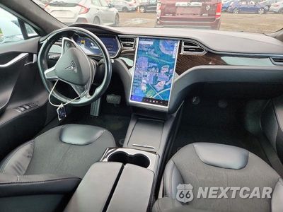 Zdjęcie 8 z 12 samochodu: 2016 TESLA MODEL S VIN:5YJSA1E25GF160912 - miniatura