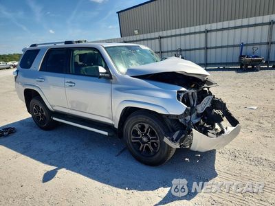 Czwarte zdjęcie samochodu z boku: 2023 TOYOTA 4RUNNER SR5 PREMIUM VIN:JTEFU5JR6P5294313 - miniatura