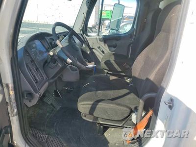 Zdjęcie 7 z 13 samochodu: 2015 FREIGHTLINER BUSINESS CLASS M2 BOX TRUCK VIN:1FVACWDU7FHGS8103 - miniatura